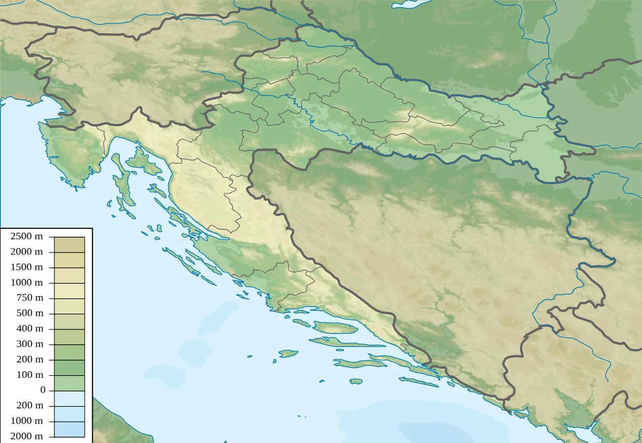 Reliëfkaart van Kroatië met de vijf belangrijkste luchthavens: Pula in Istrië, Zagreb in het binnenland, Zadar in Noord-Dalmatië, Split in Midden-Dalmatië en Dubrovnik in Zuid-Dalmatië.